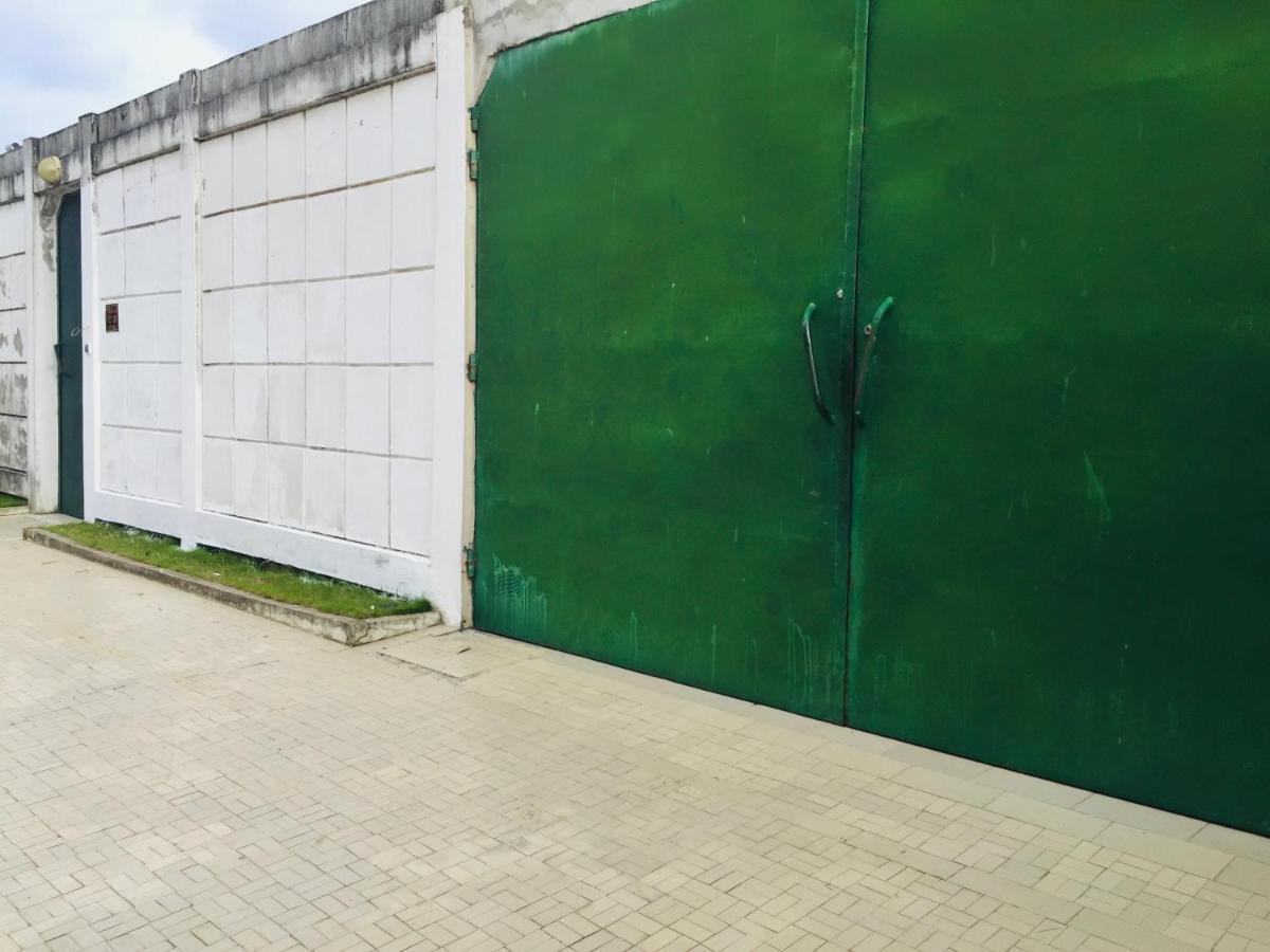 Villa Cb Abidjan Exteriör bild