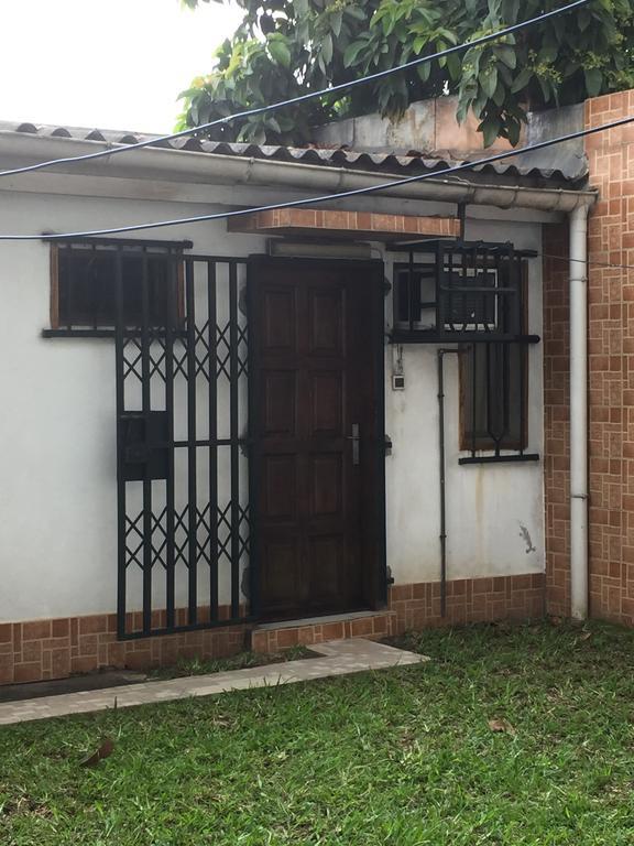 Villa Cb Abidjan Exteriör bild
